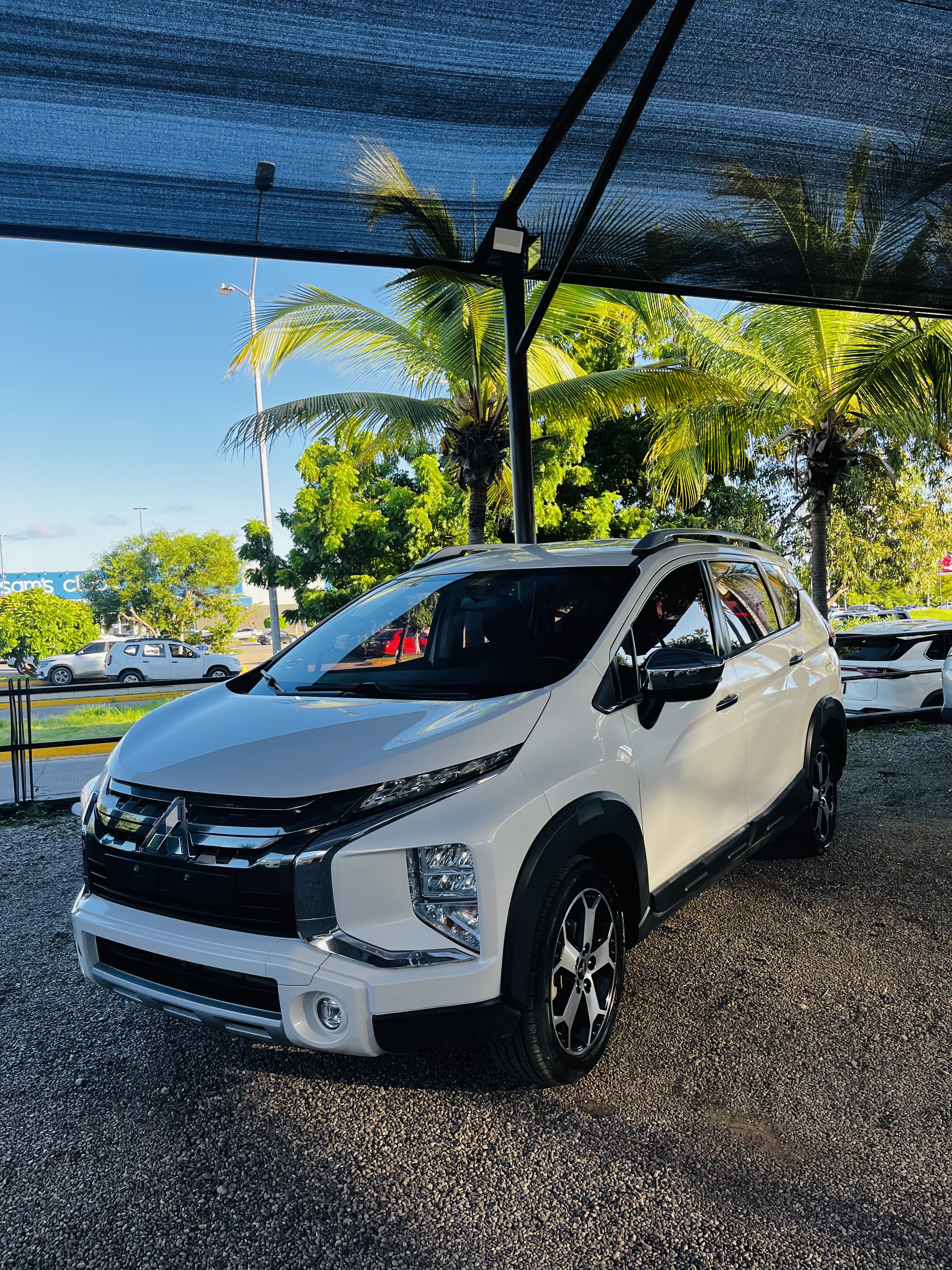 Xpander 2022 WHITE - NN000939