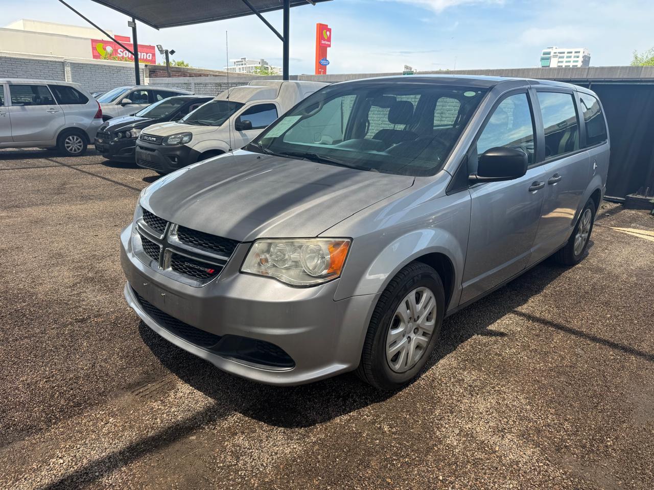 Grand Caravan 2018 Granito - JR329738