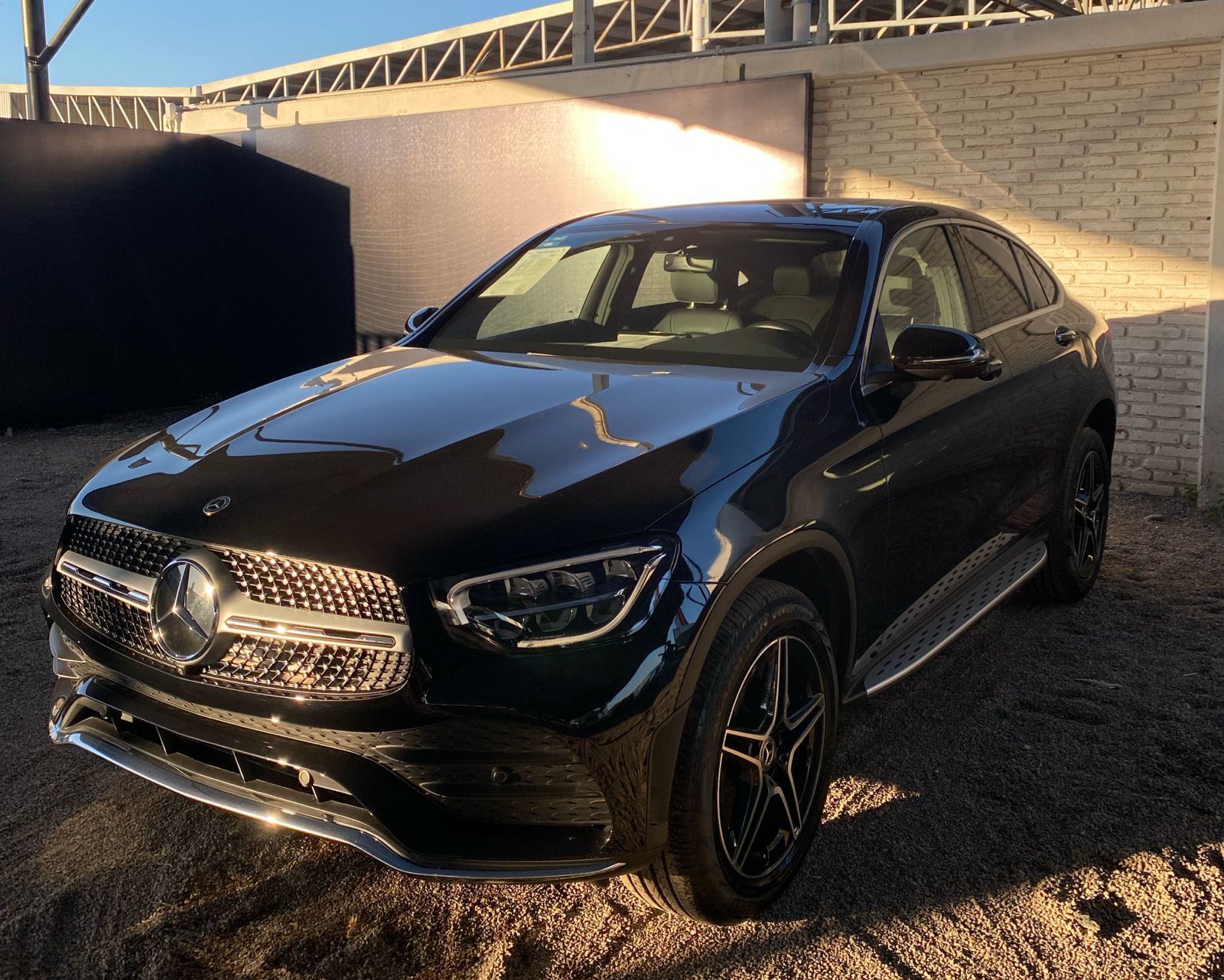 Clase GLC 2023 NEGRO OBSIDIANA METALIZADO - PG157695