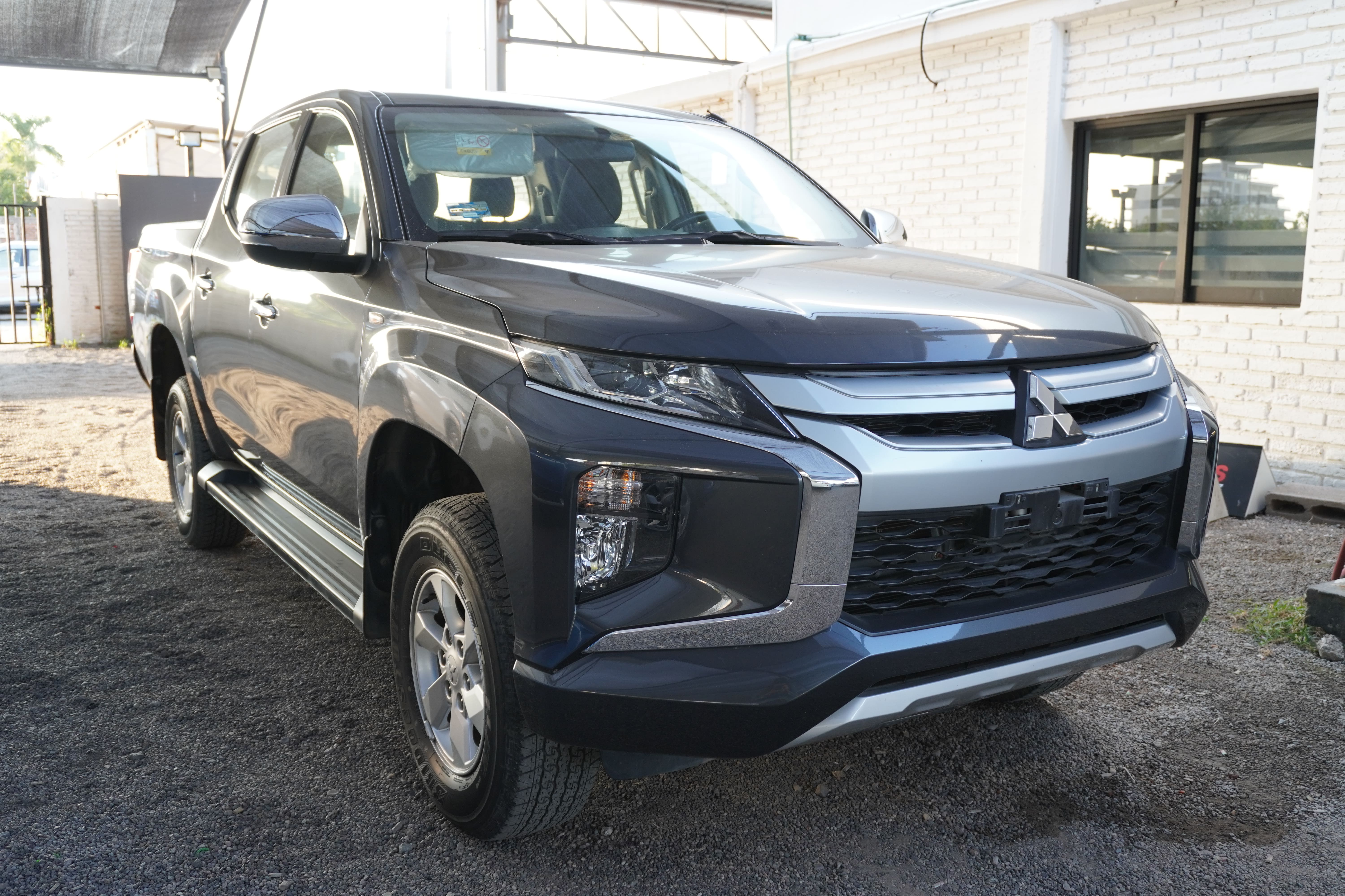 L200 2023 GRAPHITE GRAY METALLIC - PH071953