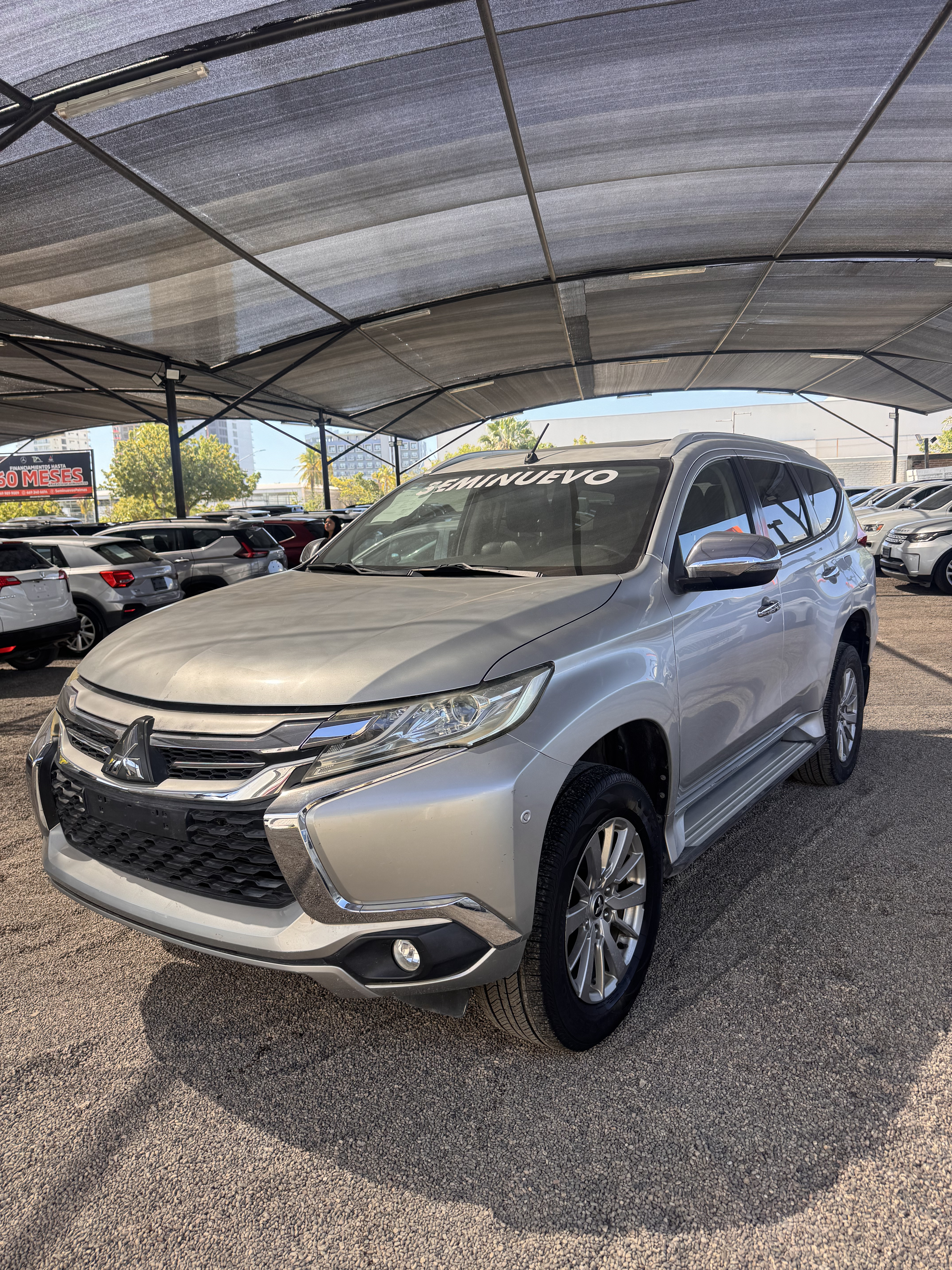 Montero 2019 Plata - KH000484