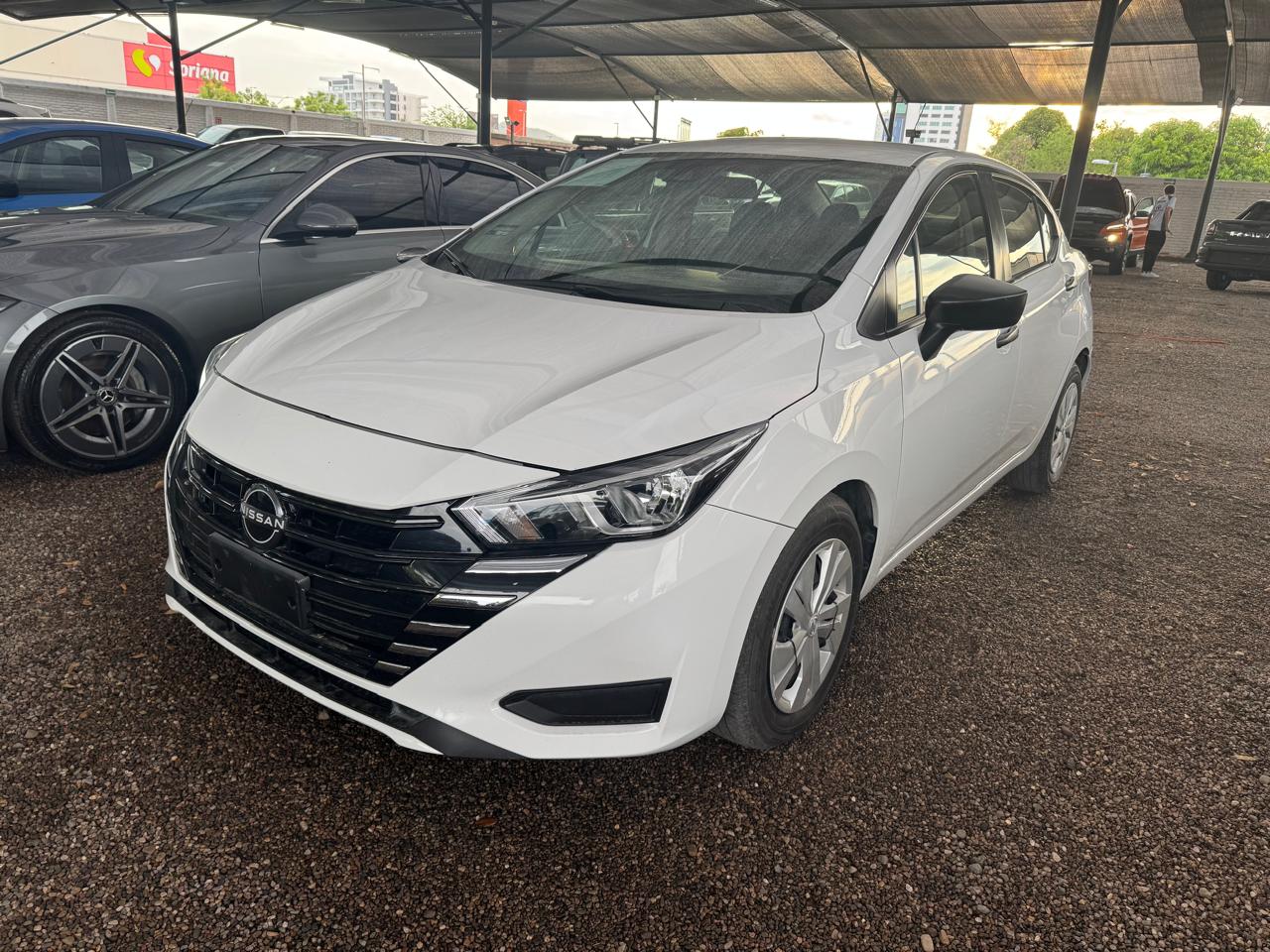 Versa 2024 BLANCO - RL886056