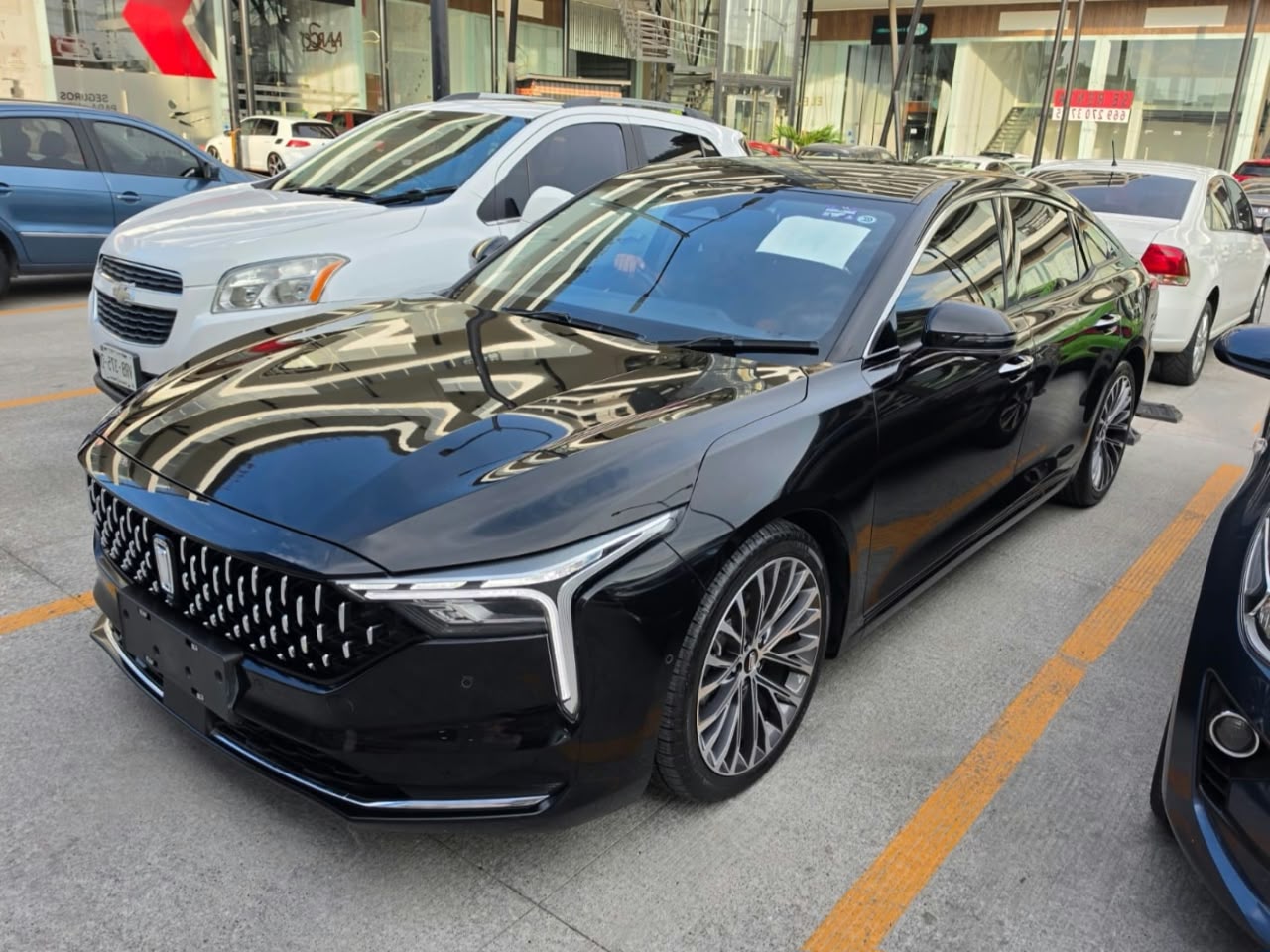 B70 2024 NEGRO - R1K07798